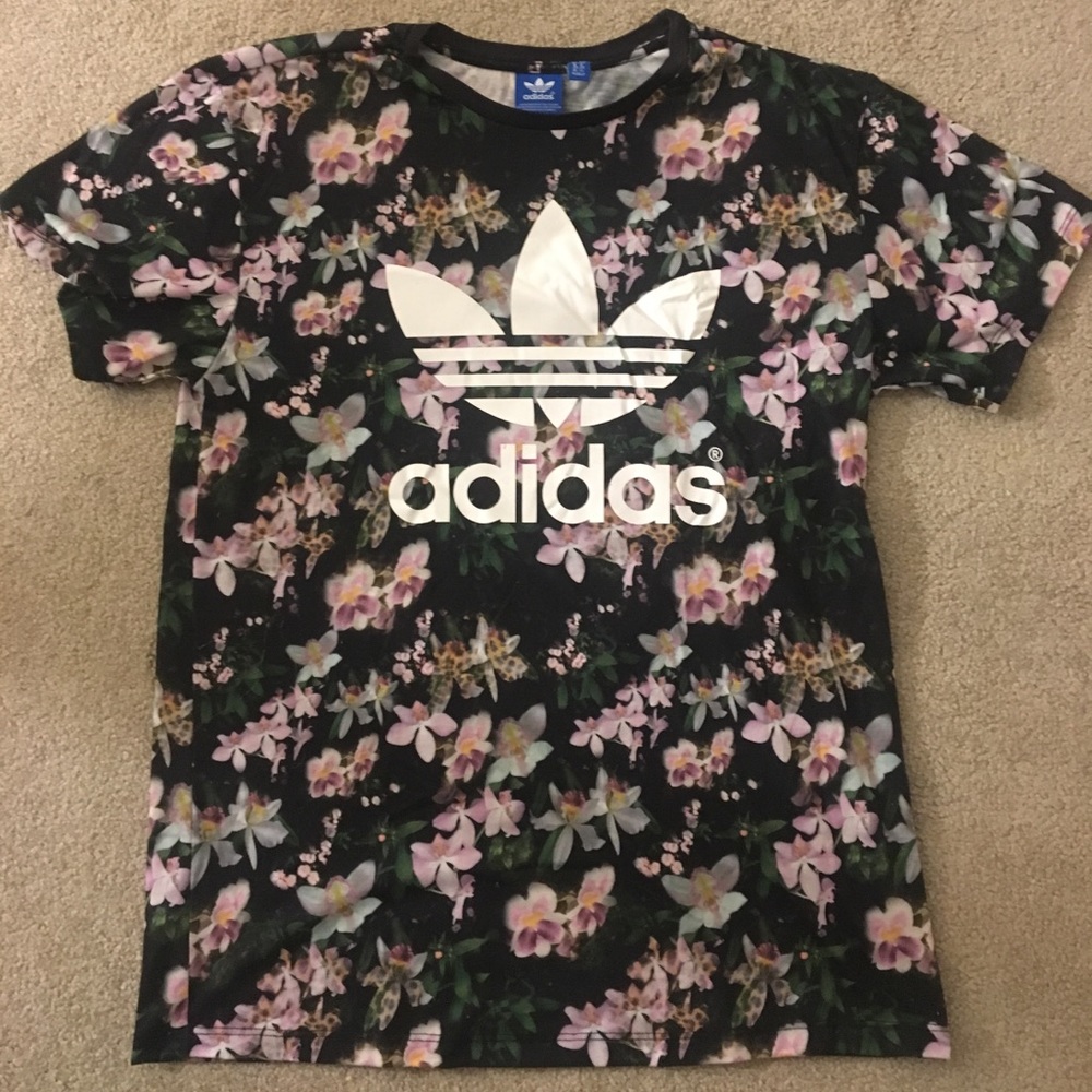 Adidas T-shirt